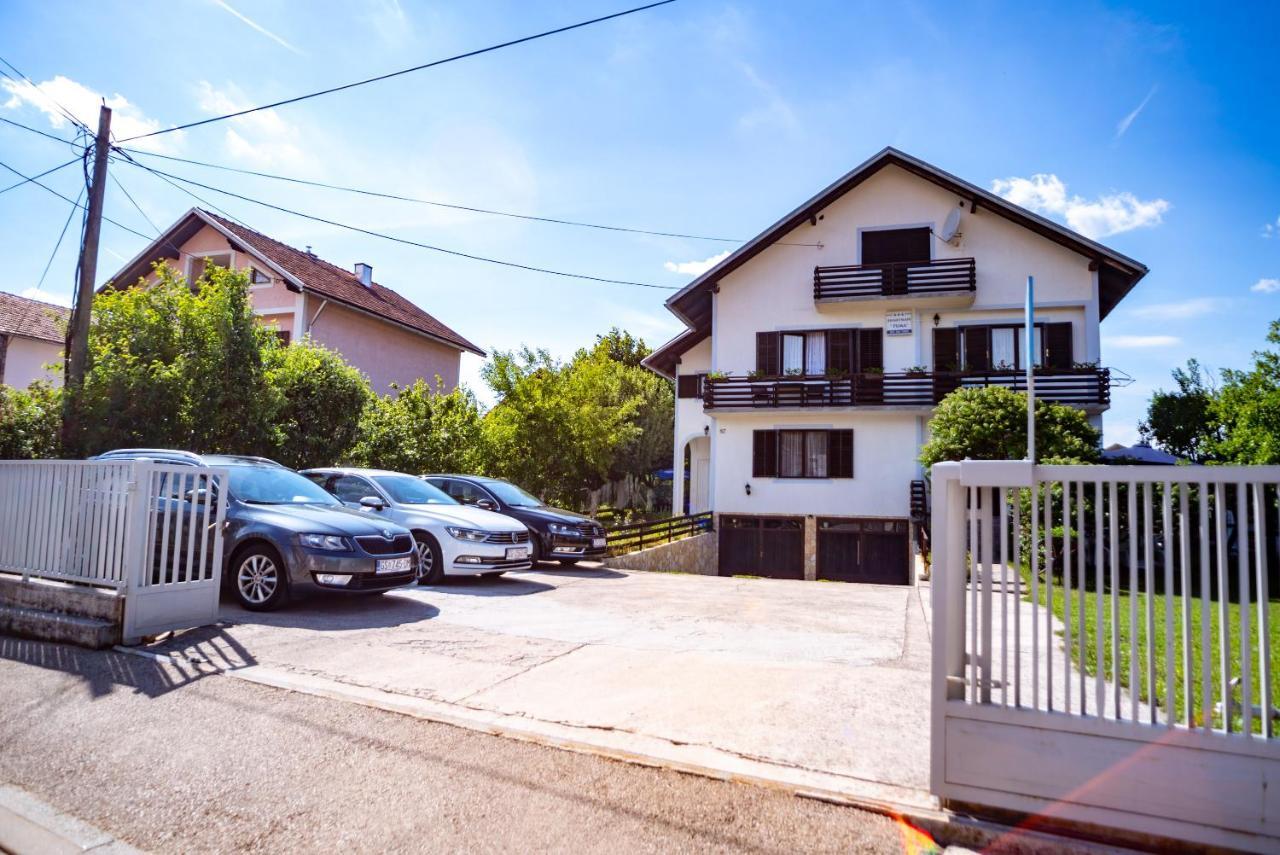 Apartments Fuma Otocac Exterior photo